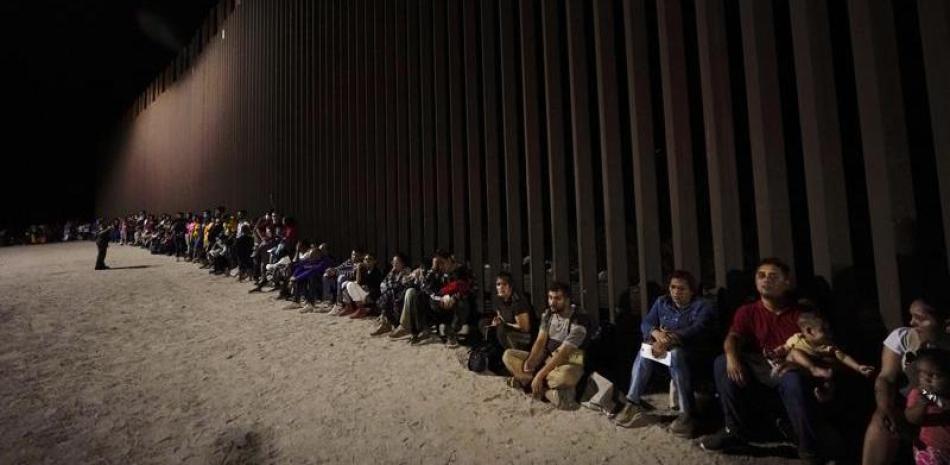encuentran-mas-de-300-migrantes-en-cajas-de-camiones-en-mexico
