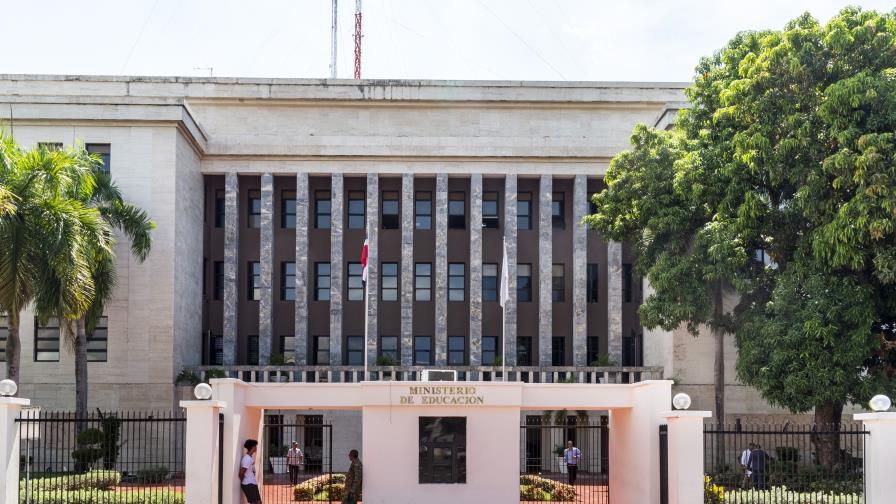 falsos-policias-escolares-penetran-a-escuela-y-agreden-estudiantes