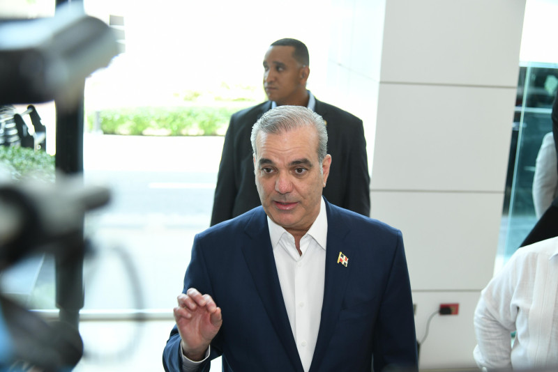 los-3-factores-de-los-apagones,-segun-abinader:-tardanza-en-entrada-de-nuevos-megas,-alta-demanda-y-sargazo