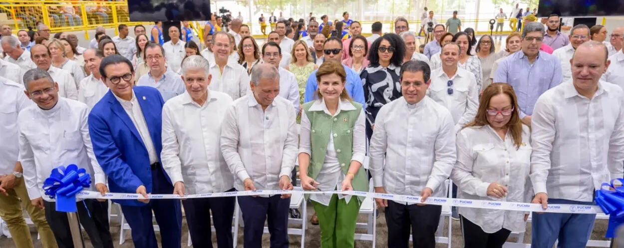 raquel-pena-y-banreservas-inauguran-polideportivo-pucmm