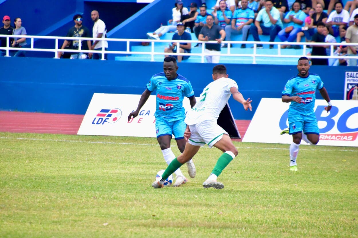 salcedo-fc,-pantoja-y-cibao-en-dura-lucha-por-la-supremacia-del-futbol-dominicano