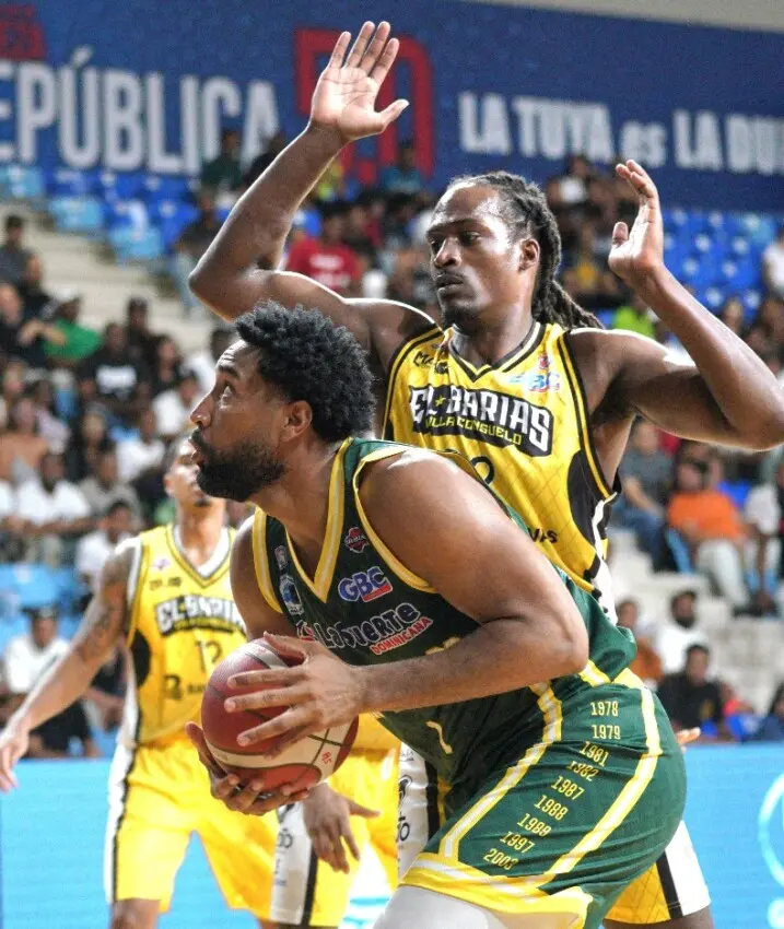juan-guerrero-encesta-38-puntos-en-triunfo-san-carlos