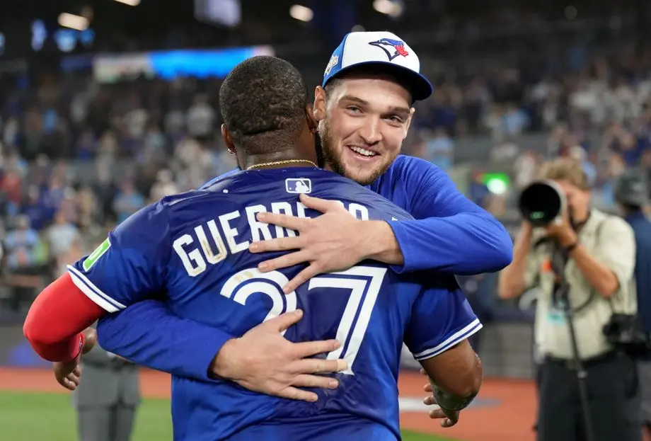 toronto-repite-paliza-a-los-yankees-y-se-pone-2-0-en-la-serie-divisional