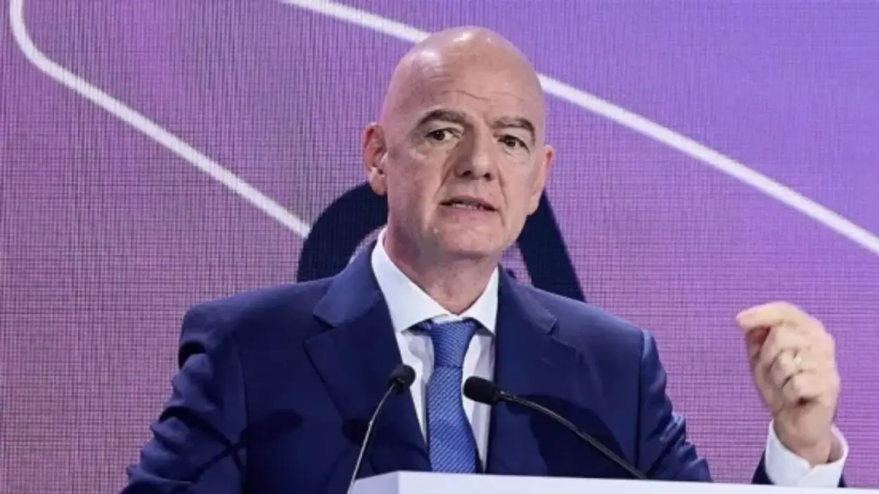 infantino-abre-la-puerta-a-cambiar-las-fechas-de-los-mundiales-para-evitar-el-calor-del-verano