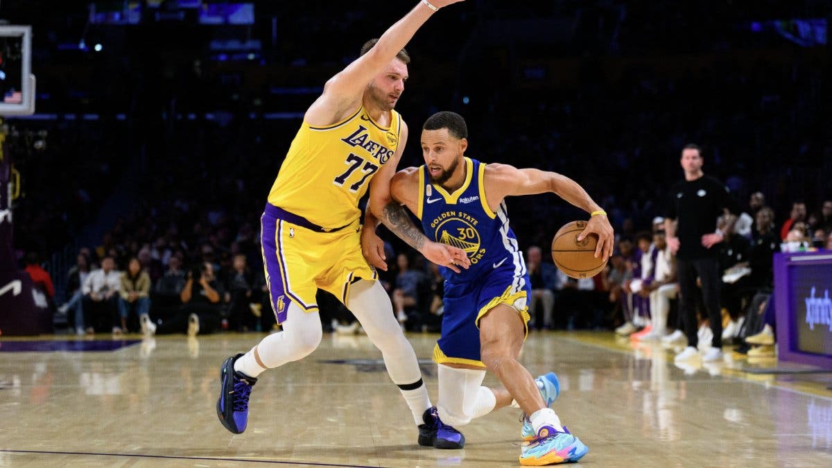 los-warriors-demuestran-su-poderio-ofensivo-y-defensivo-al-superar-a-los-lakers