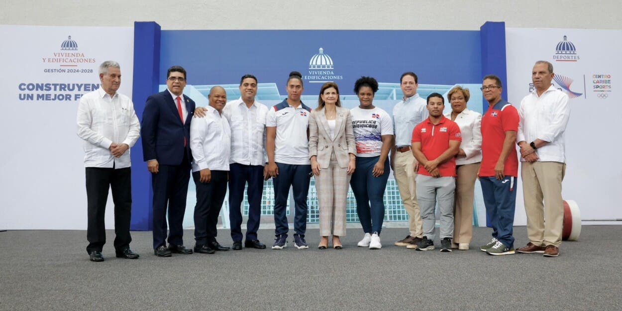 raquel-pena-y-bonilla-entregan-pabellon-levantamiento-de-pesas