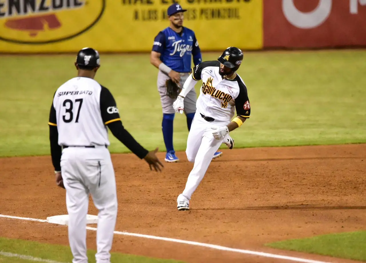tigres-del-licey-buscan-la-revancha-ante-aguilas-cibaenas-esta-noche
