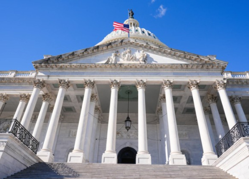 congreso-de-eeuu-pone-fin-a-43-dias-de-cierre-de-gobierno