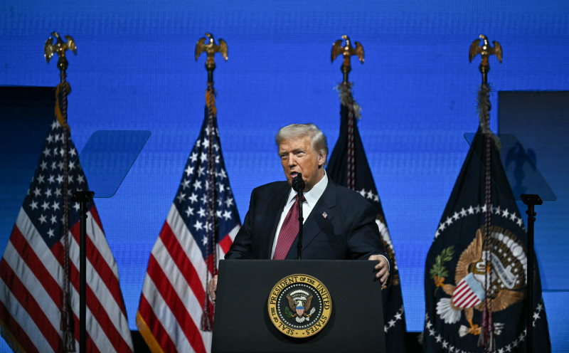 trump-pide-negar-residencia-permanente-a-personas-que-son-una-«carga-publica»