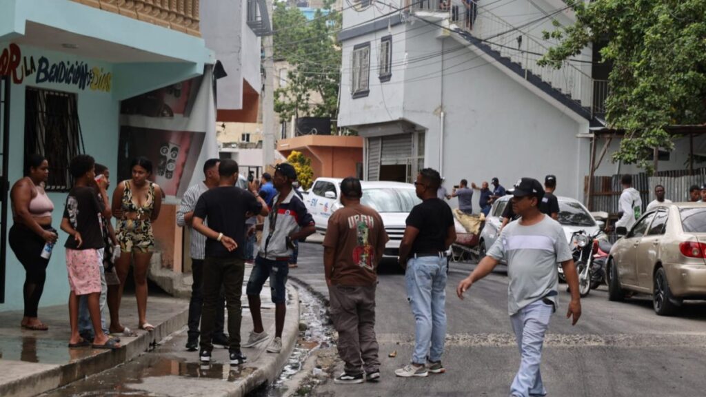 “le-tenemos-mas-miedo-a-la-policia-que-a-los-tigueres”,-dicen-vecinos-de-joven-asesinado