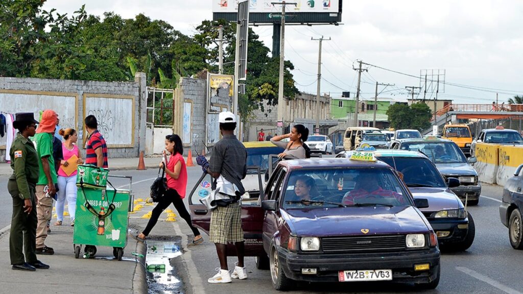 choferes-dan-para-atras-a-aumento-de-pasaje-en-santiago