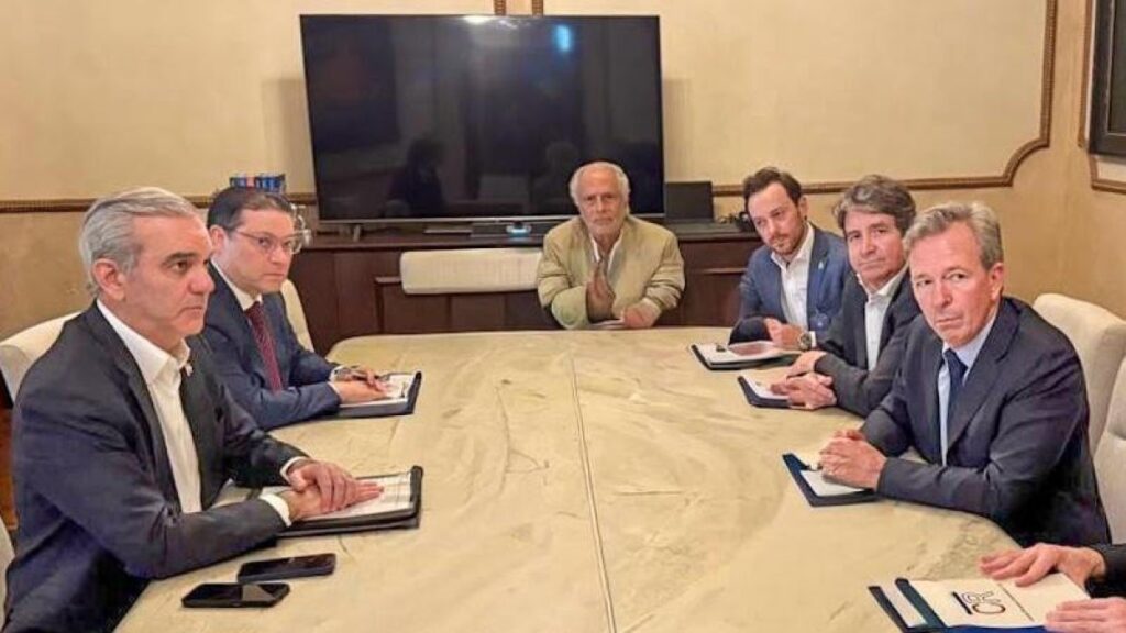 mecanizacion-azucarera-sustituye-casi-el-70%-de-la-mano-de-obra-extranjera-en-rd