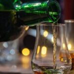 Donald Trump promete eliminar los aranceles al whisky irlandés tras su visita a Irlanda