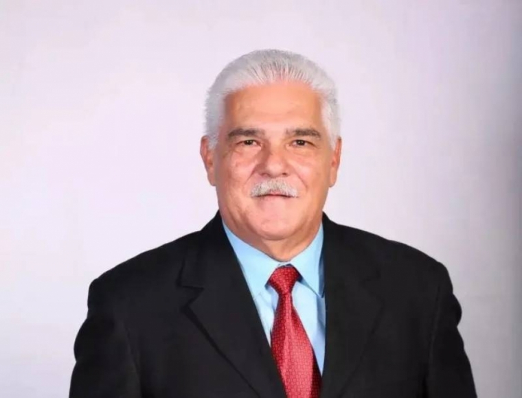 muere-claudio-concepcion,-pionero-de-la-cronica-de-arte-en-santiago