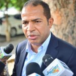 Nuevas alzas combustibles preocupa choferes de Santiago