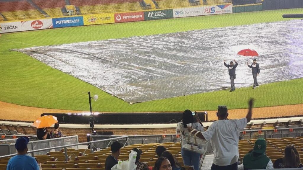 posponen-otra-vez-por-lluvia-juego-entre-estrellas-y-aguilas-en-santiago